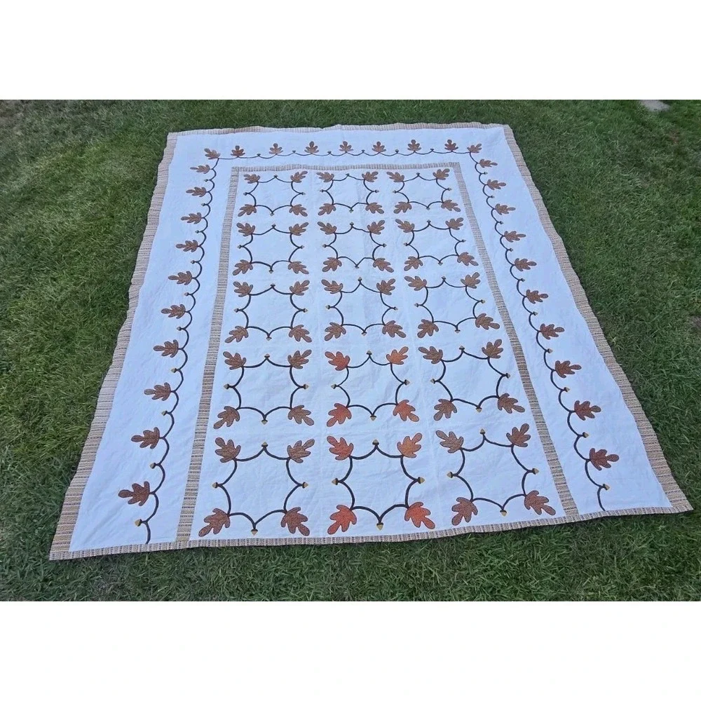 Vintage Handmade Oak Leaf Acorn Quilt White Brown Rust Cotton Bedspread 96x80
